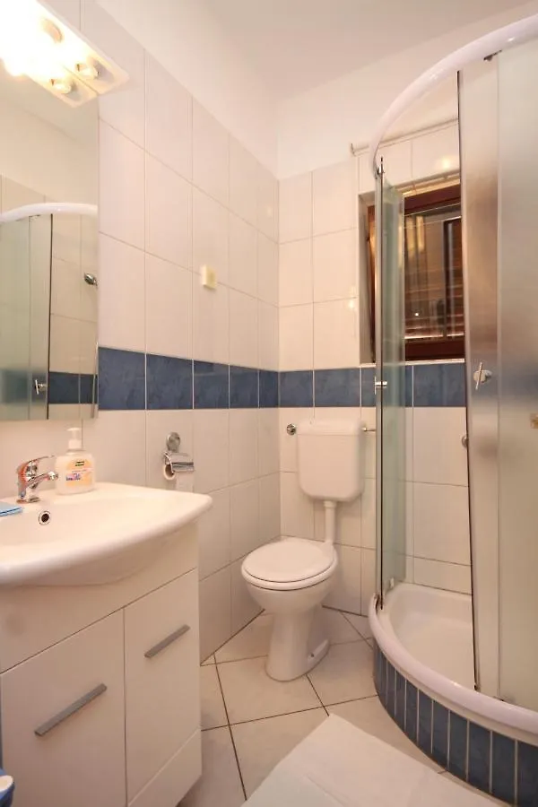 Studio Fazana 7234A Guest House Apartment